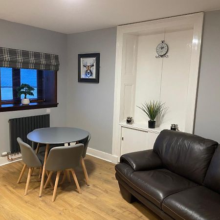 Commercial Hotel Insch Экстерьер фото