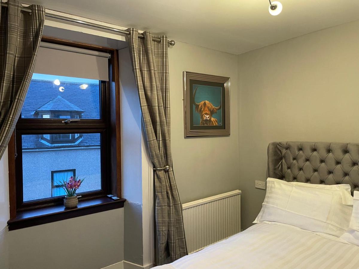 Commercial Hotel Insch Экстерьер фото