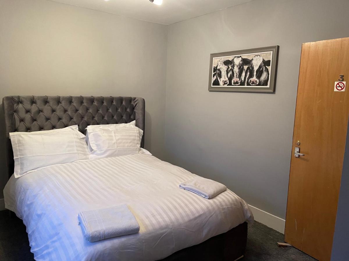 Commercial Hotel Insch Экстерьер фото